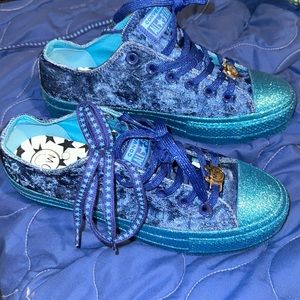 Converse Chuck Taylor All Star, Lift OX Miley Cyrus-Velvet Low Top Style 563721C